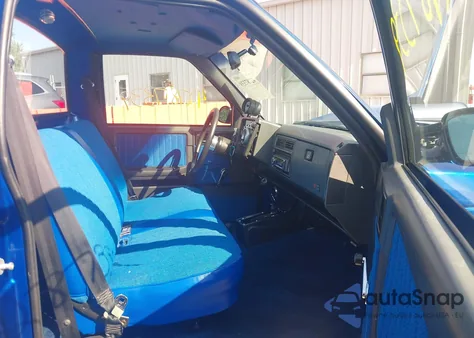 1990 Chevrolet S Truck S10 из США, поврежденный, VIN 1GCCS14E9L2149681